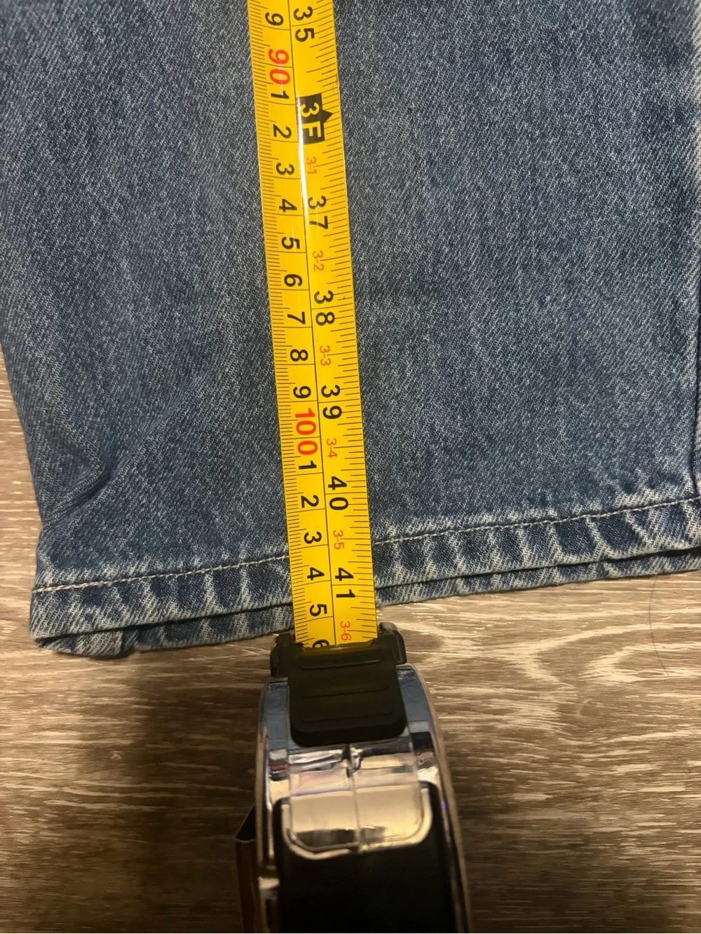 Vintage Levi Silver Tab Medium Blue Wash Loose Jeans